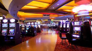 Tampilan antarmuka lobby game sportsbook dan slot online yang modern di fuji88